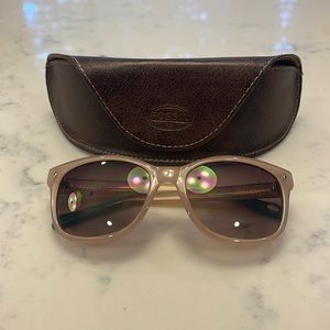 Fossil women’s tan frame sunglasses with dark brown lenses